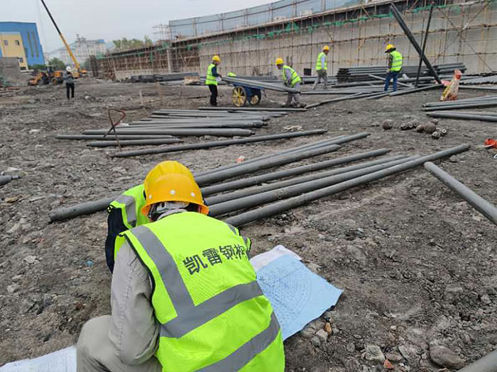 淮南螺栓球网架结构